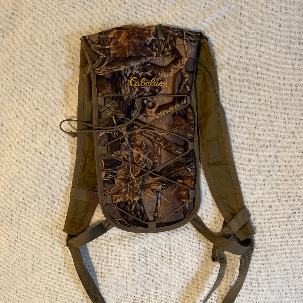 Camo Cabelas Water Backpack